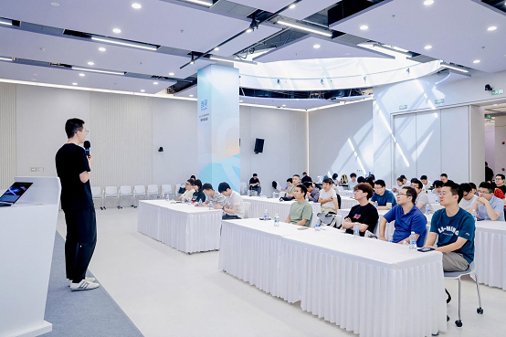 震撼发布！媒体品鉴会见证中国投影高光时刻pg模拟器当贝S7 Ultra Max(图6)