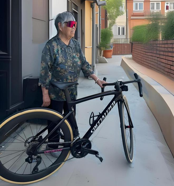 么样属于什么档次闪电跟捷安特怎么选电子pg单车产业报告：崔克自行车怎(图5)